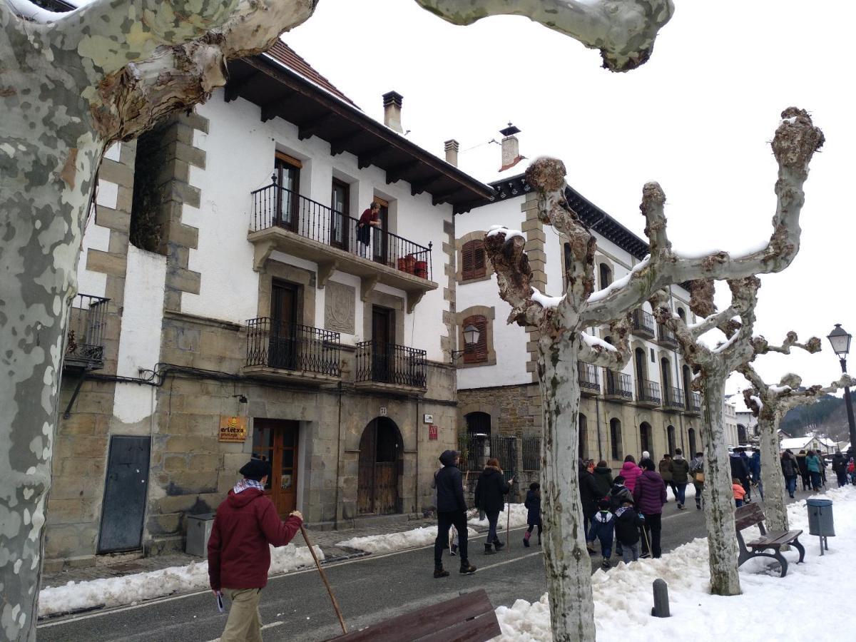 Apartmento Azkoiti Ochagavía Exterior photo